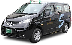 ユニバーサルデザイン(UD)タクシーNV200/1両の写真